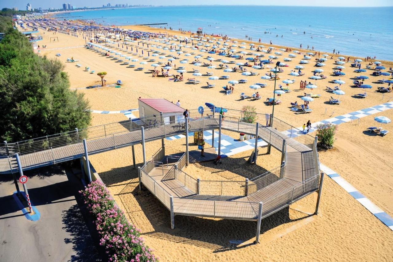 Residenza La Meridiana Lignano Sabbiadoro Ngoại thất bức ảnh