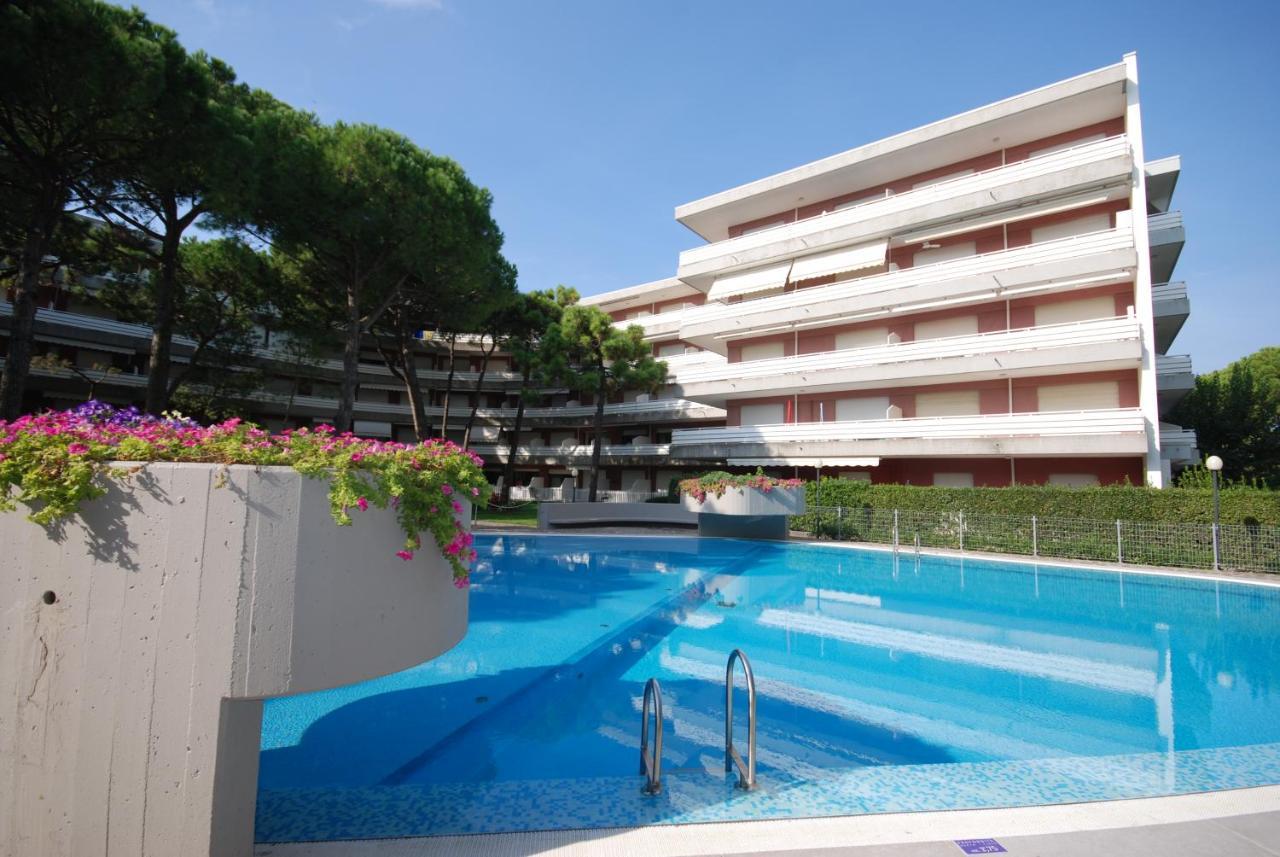 Residenza La Meridiana Lignano Sabbiadoro Ngoại thất bức ảnh